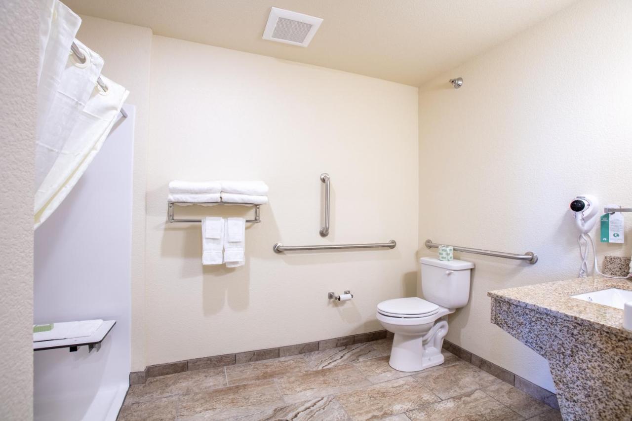 Cobblestone Inn & Suites - Pine Bluffs Экстерьер фото